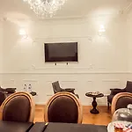 לינה וארוחת בוקר La Maison Gobert Particulier פריז