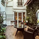 לינה וארוחת בוקר La Maison Gobert Particulier