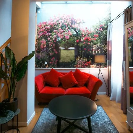 La Maison Gobert Particulier Bed and breakfast 3*