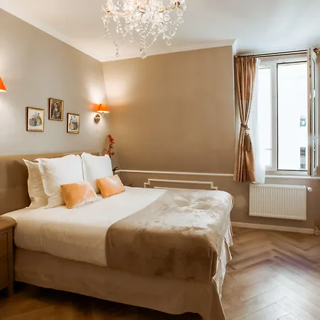 Oda ve Kahvaltı La Maison Gobert Particulier 4*