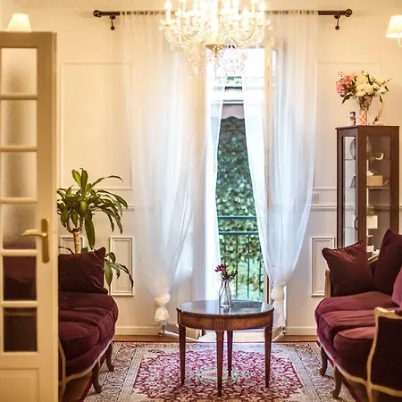 Bed and breakfast La Maison Gobert Particulier París