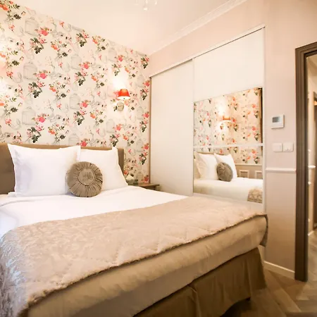 La Maison Gobert Particulier Bed & Breakfast Paris